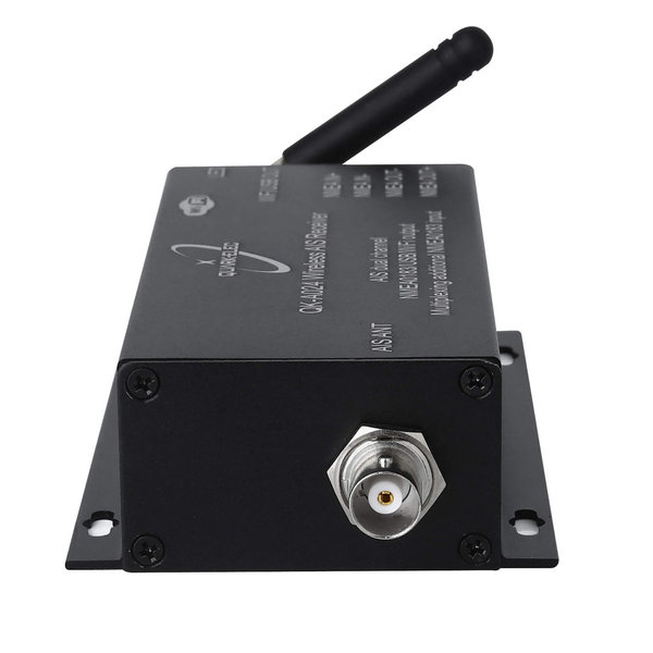 Quark-Elec A024 AIS receiver met NMEA Multiplexer + WiFi
