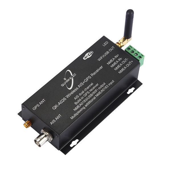 Quark-Elec A026 AIS receiver met NMEA Multiplexer + GPS + WiFi